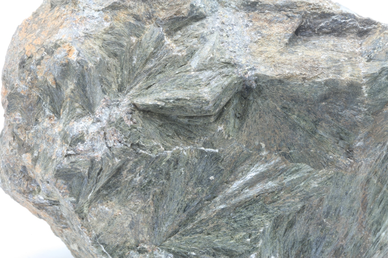 Johannsenite - Image 5