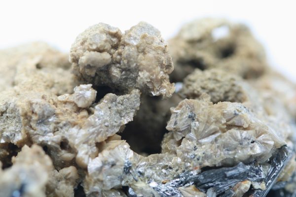 Valentinite, stibnite - Image 9