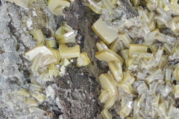Wulfenite - Image 9