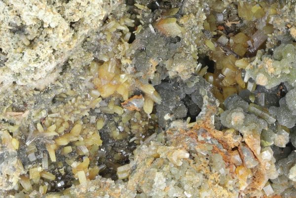 Mimetite, wulfenite - Image 14