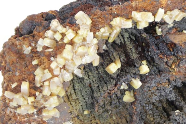 Wulfenite - Image 10