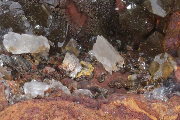 Adamine, calcite - Image 12