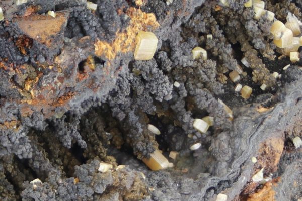 Wulfenite - Image 11