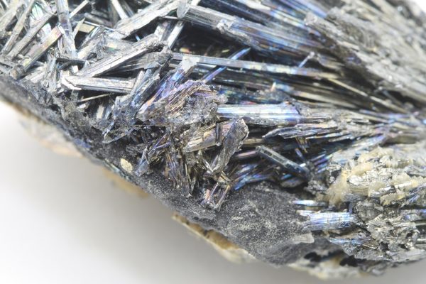 Valentinite, stibnite - Image 5