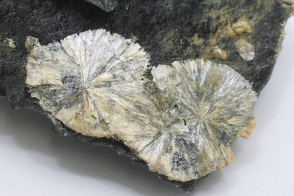 Valentinite, stibnite - Image 4