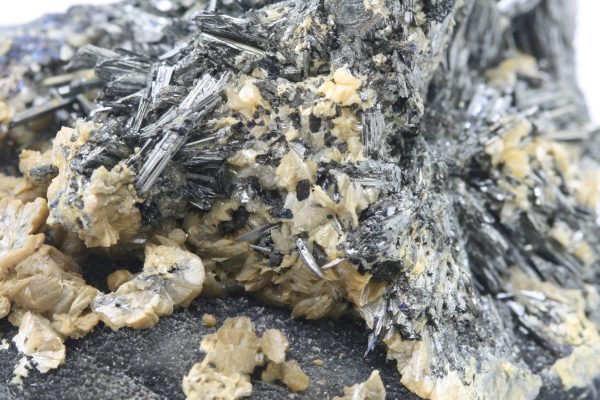 Valentinite, stibnite - Image 8