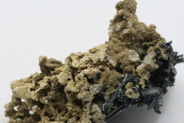 Valentinite, stibnite - Image 7