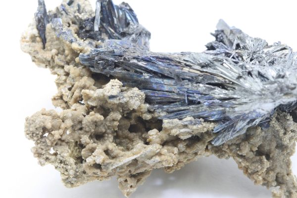 Valentinite, stibnite - Image 11