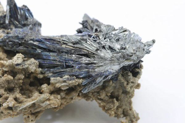 Valentinite, stibnite - Image 12