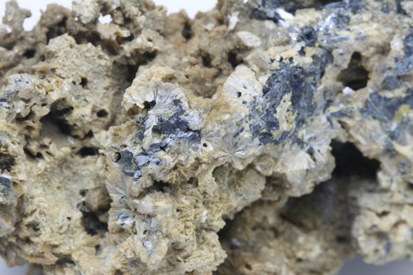 Valentinite, stibnite - Image 9
