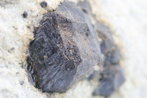 Garnet - almandine - Image 6