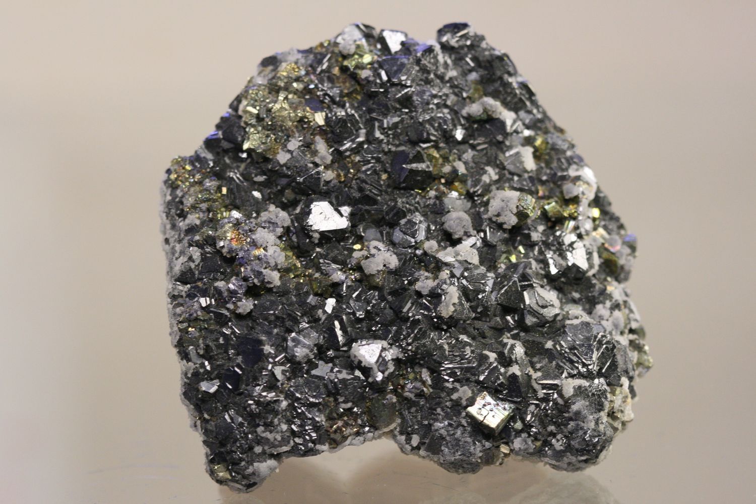 Sphalerite, chalcopyrite