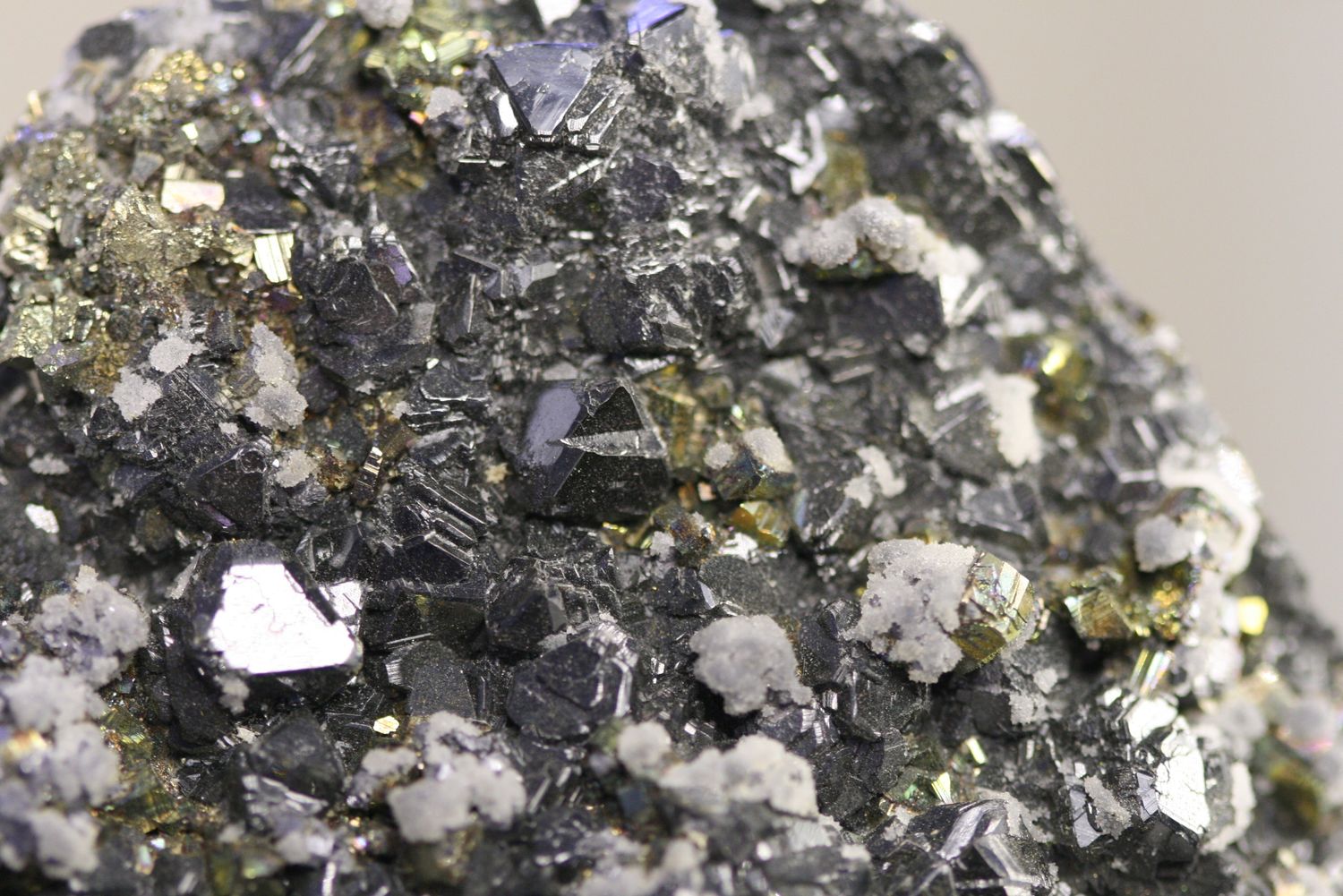 Sphalerite, chalcopyrite - Image 3