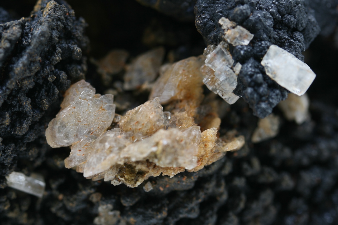Baryte, goethite - Image 6