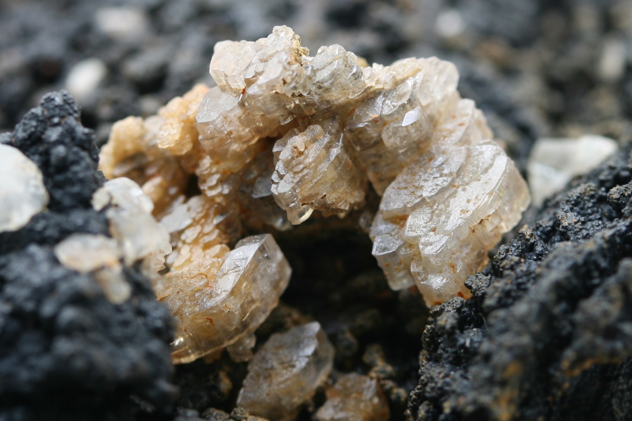 Baryte, goethite - Image 7
