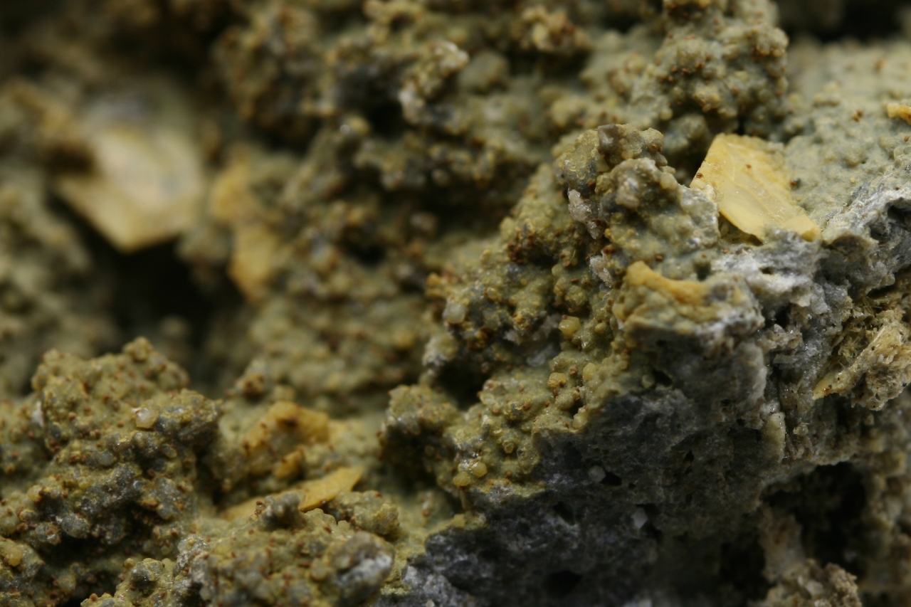 Tridymite, cristobalite - Image 7