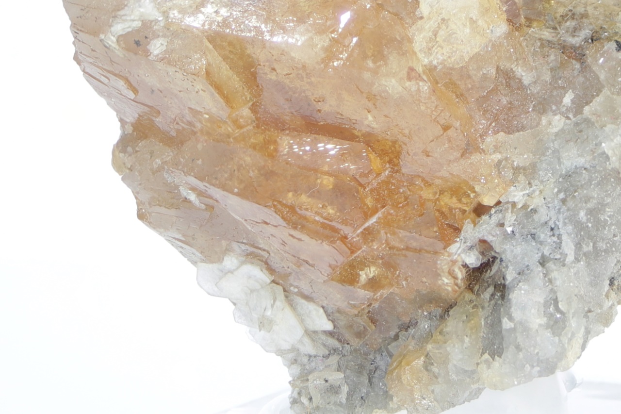 Scheelite - Image 12