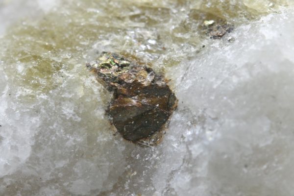Clinohumite - Image 4