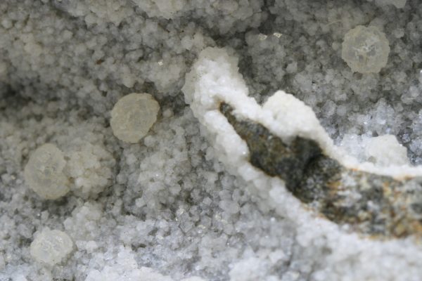 Phillipsite, thomsonite - Image 6