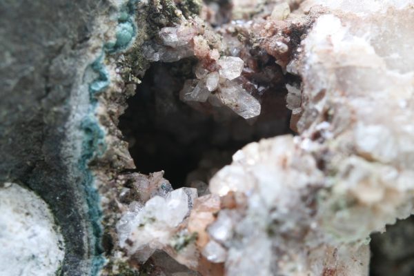 Harmotome, calcite - Image 7