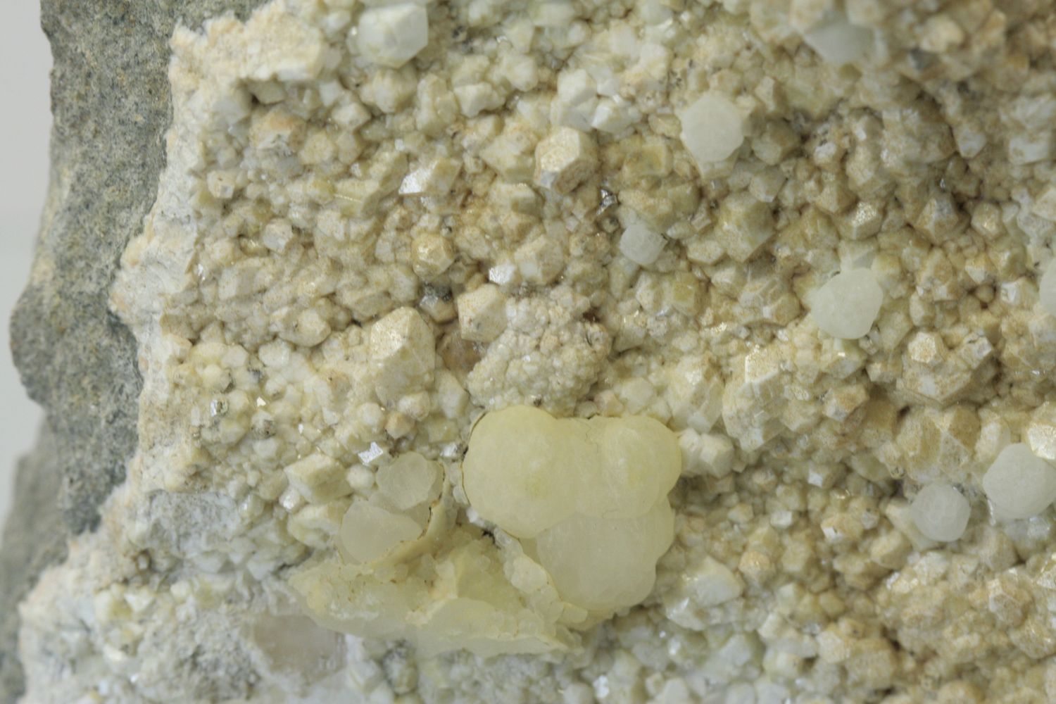 Apophyllite, calcite - Image 4