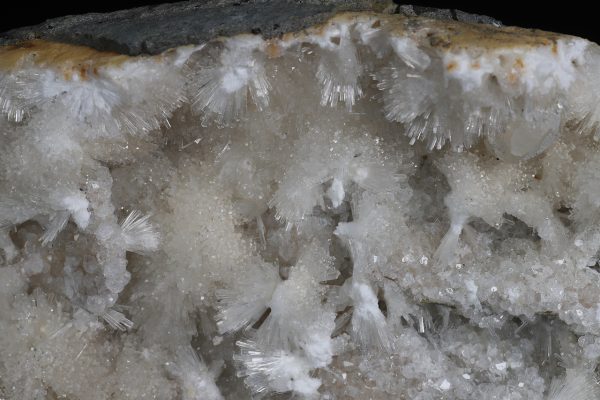 Natrolite, analcime - Image 9