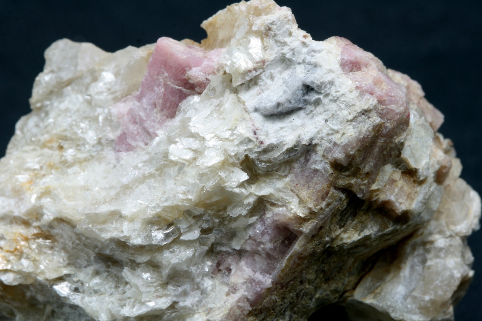 Darrellhenryite - Image 6