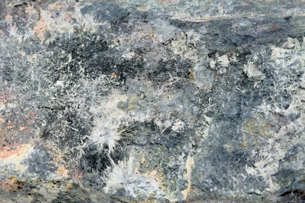Valentinite, stibnite - Image 6