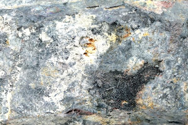Valentinite, stibnite - Image 3