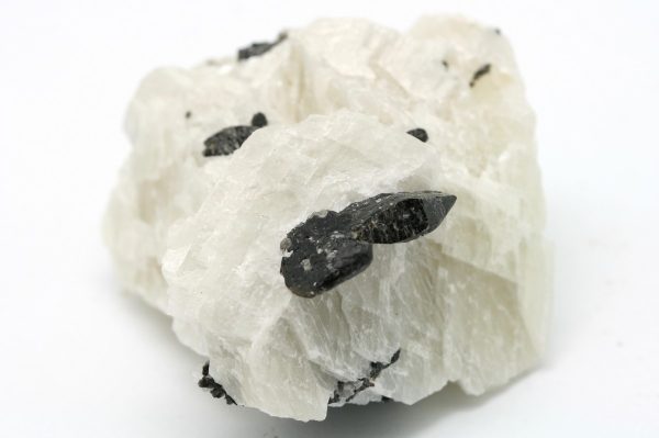 Fluoropargasite