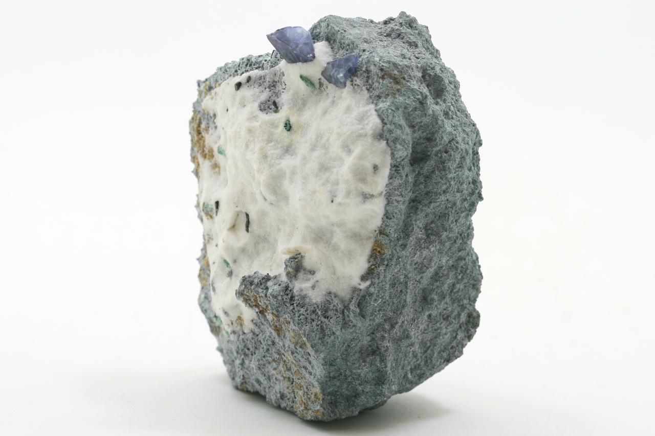 Benitoite - Image 4