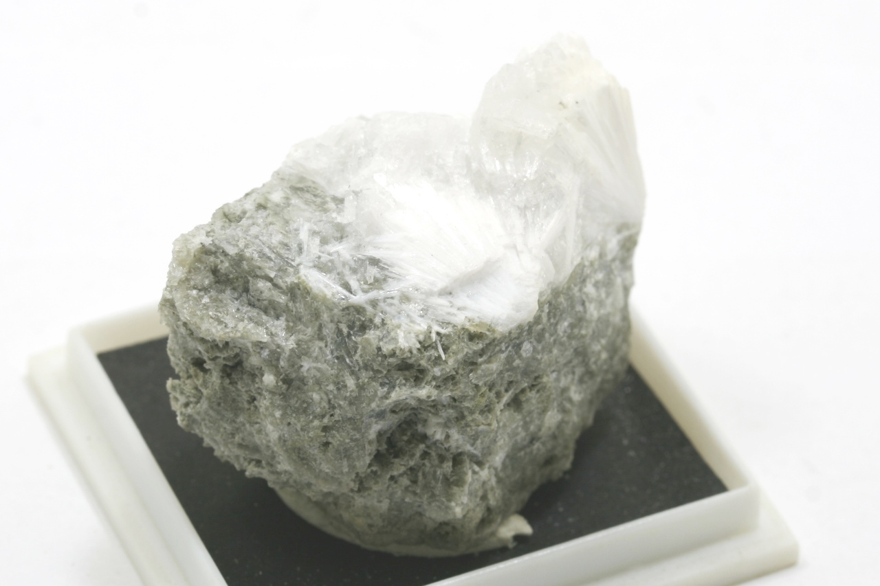 Hydroboracite - Image 2