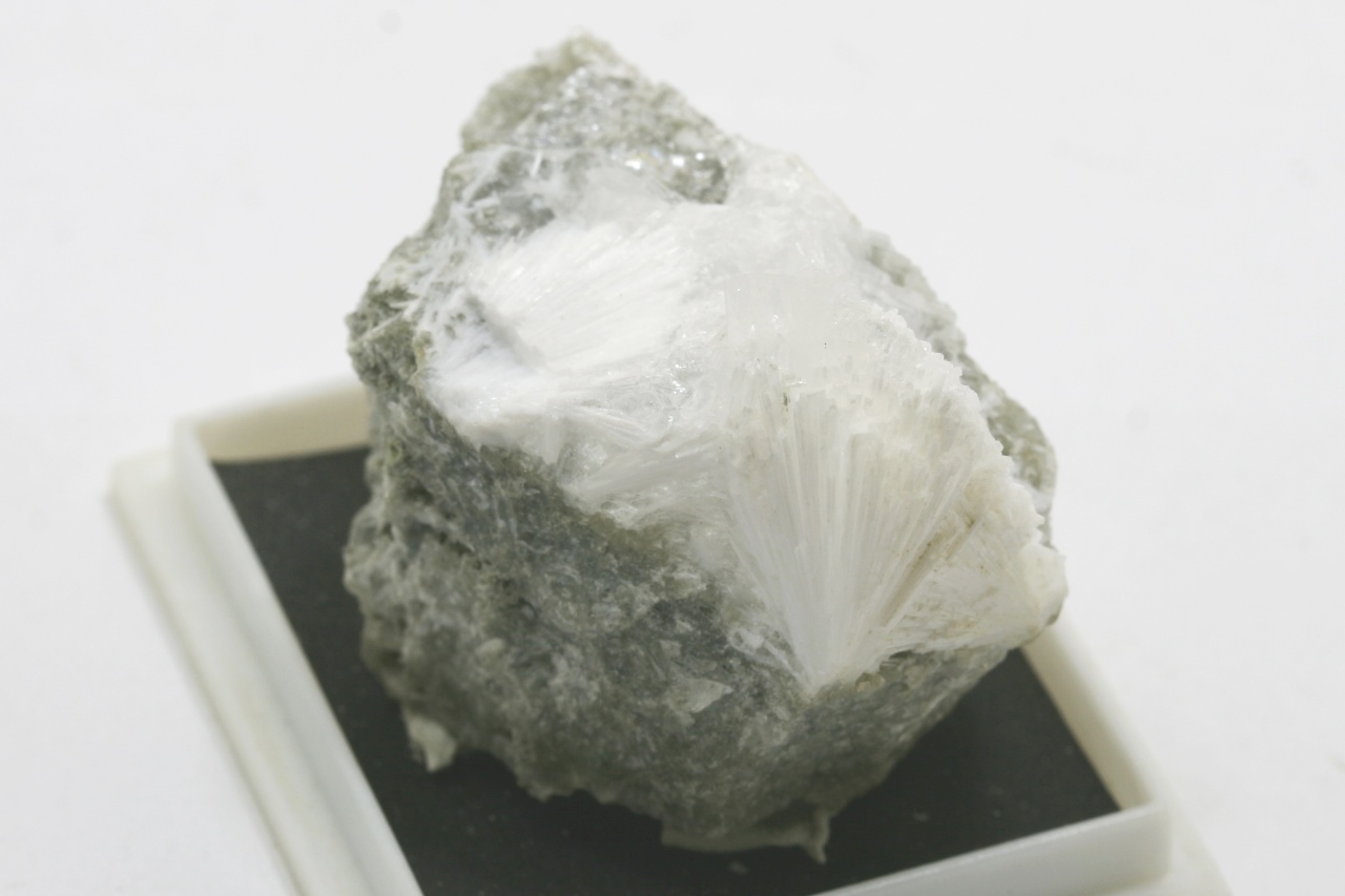Hydroboracite - Image 4