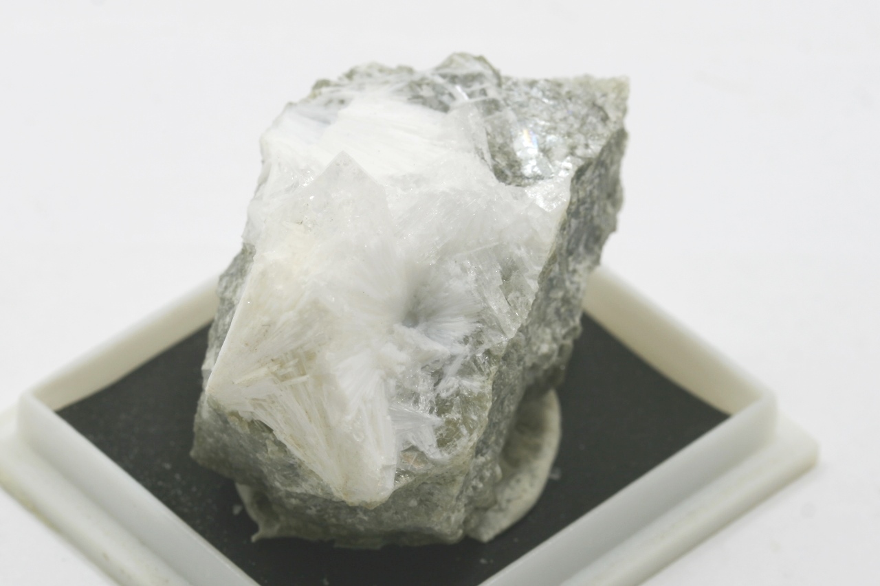 Hydroboracite - Image 5