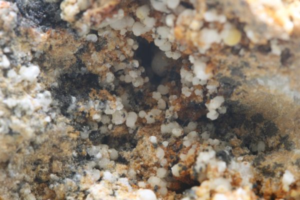 Hemimorphite, smithsonite - Image 8