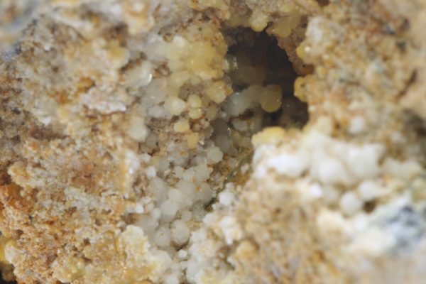 Hemimorphite, smithsonite - Image 9