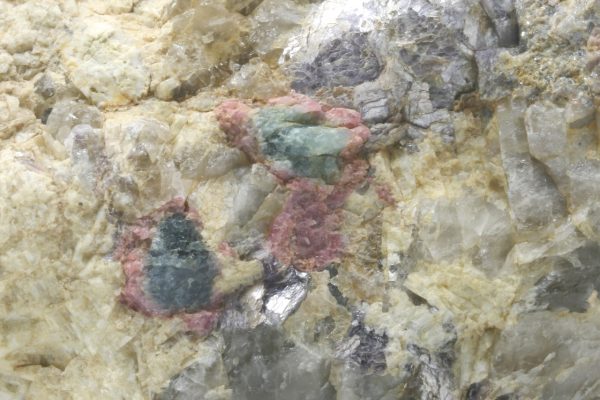 Elbaite, lepidolite - Image 5