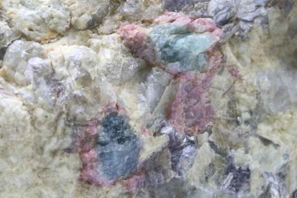 Elbaite, lepidolite - Image 8
