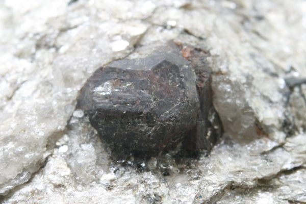 Dravite, almandine - Image 5