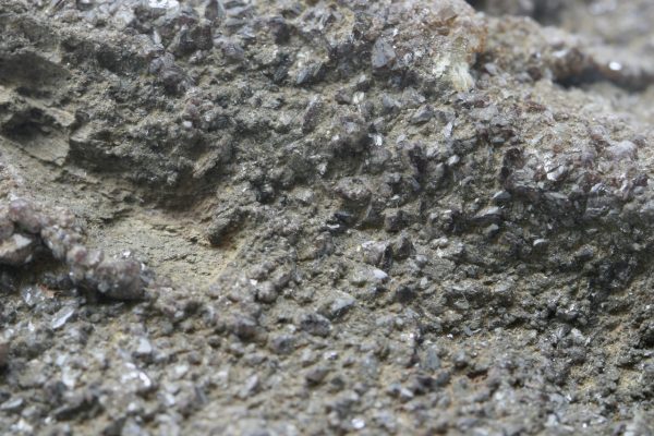 Scheelite, quartz - Image 6
