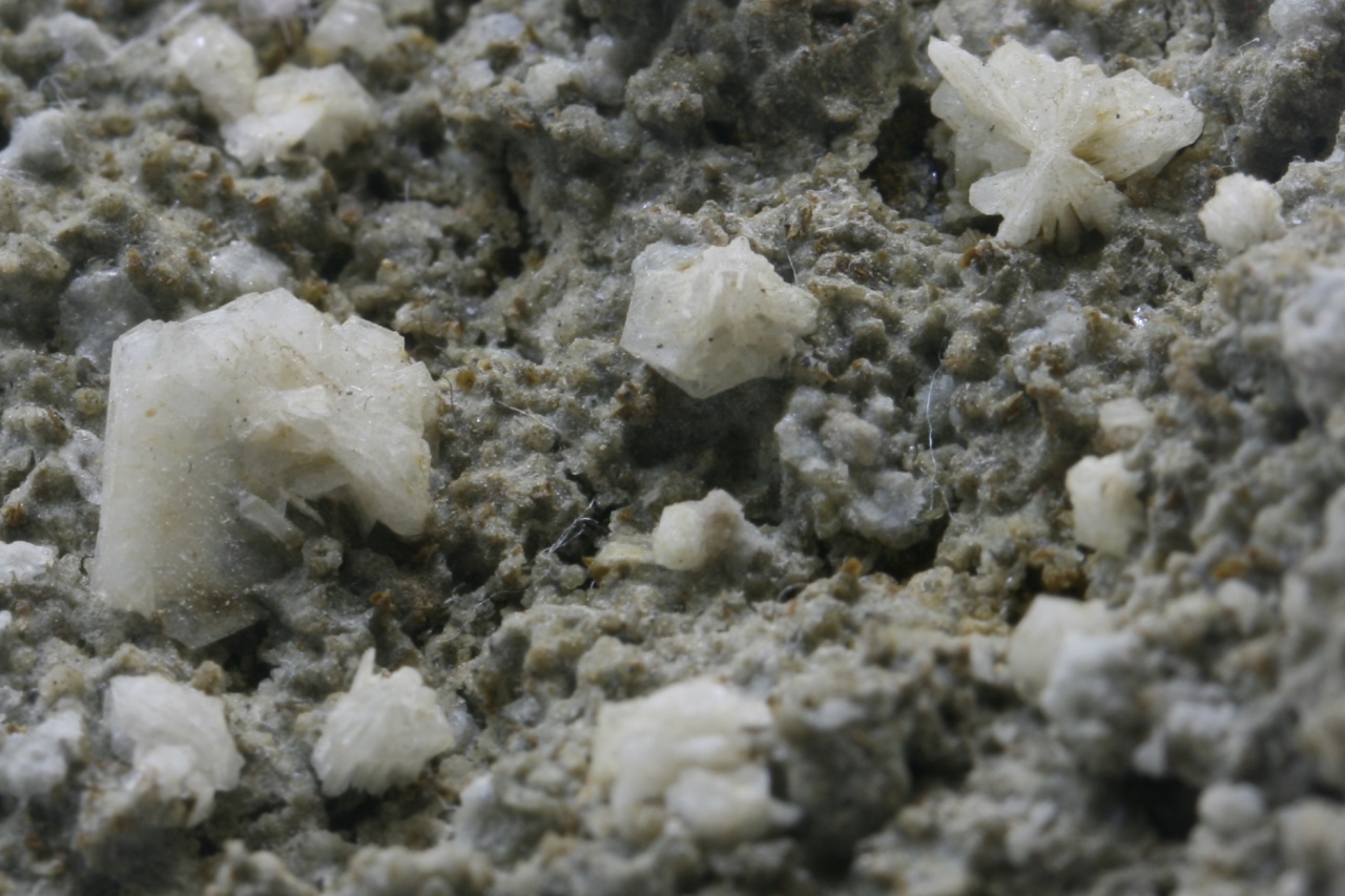 Tridymite - Image 7