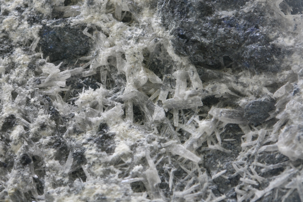 Strontianite - Image 6