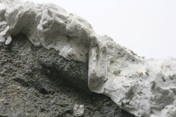 Brassite, symplesite - Image 6