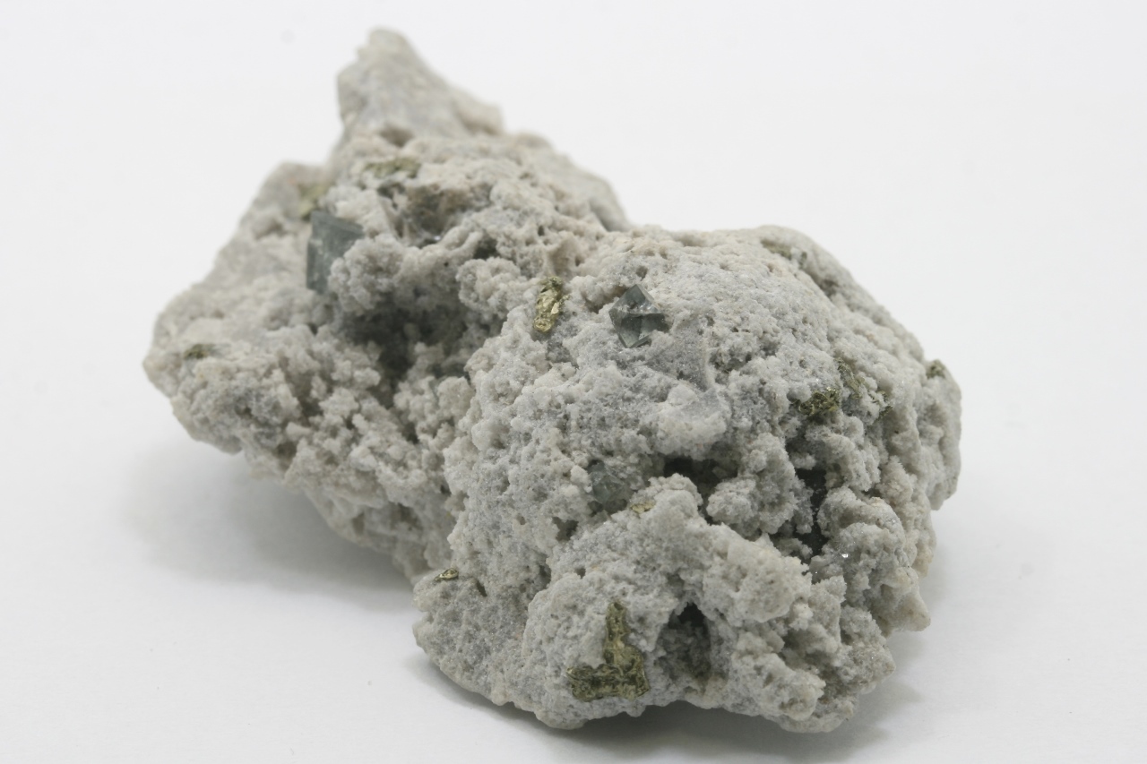 Boracite, pyrite - Image 4
