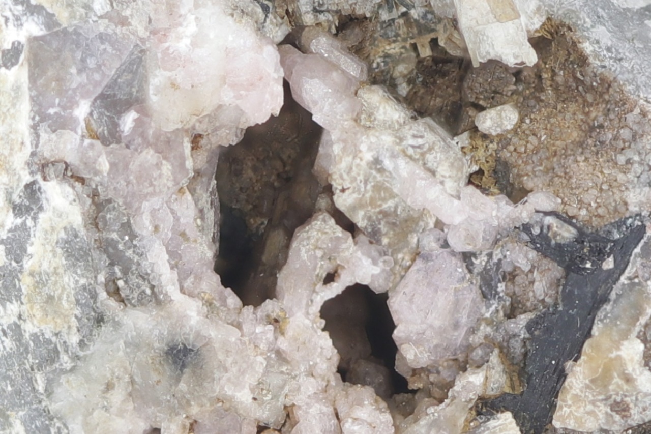 Wadeite - Image 7