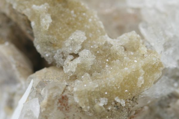 Fluorapophyllite-(Na) - Image 6