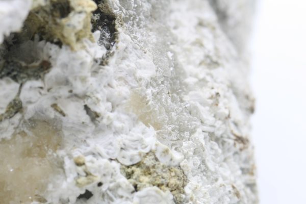 Pharmacosiderite, brassite - Image 9