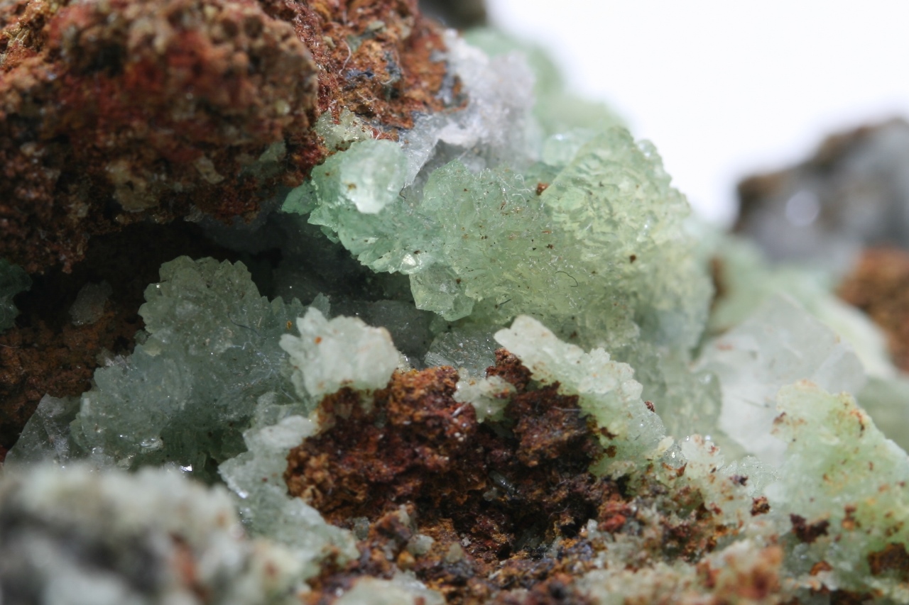 Mn-adamine, austinite - Image 11