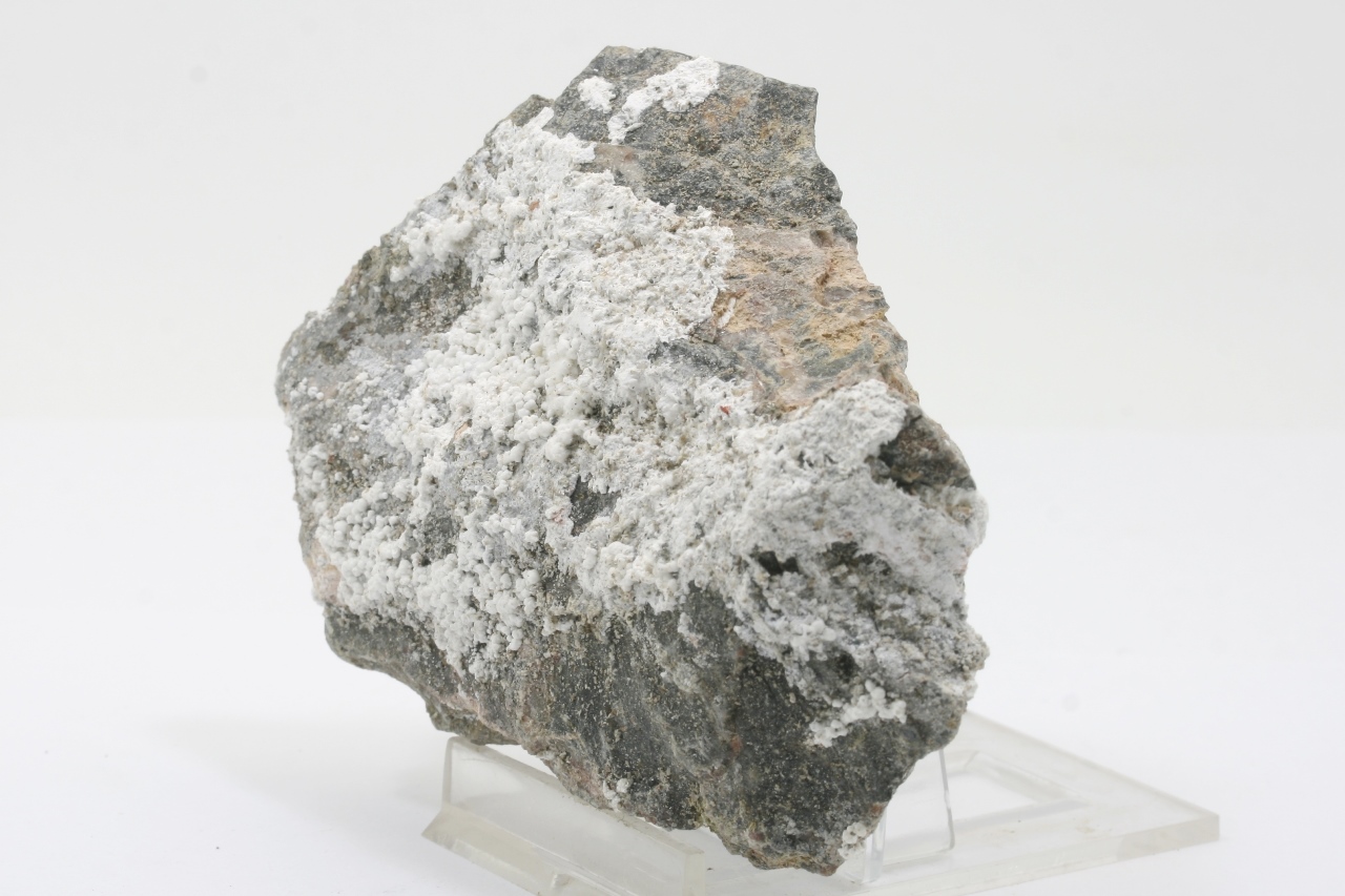 Picropharmacolite, brassite - Image 4