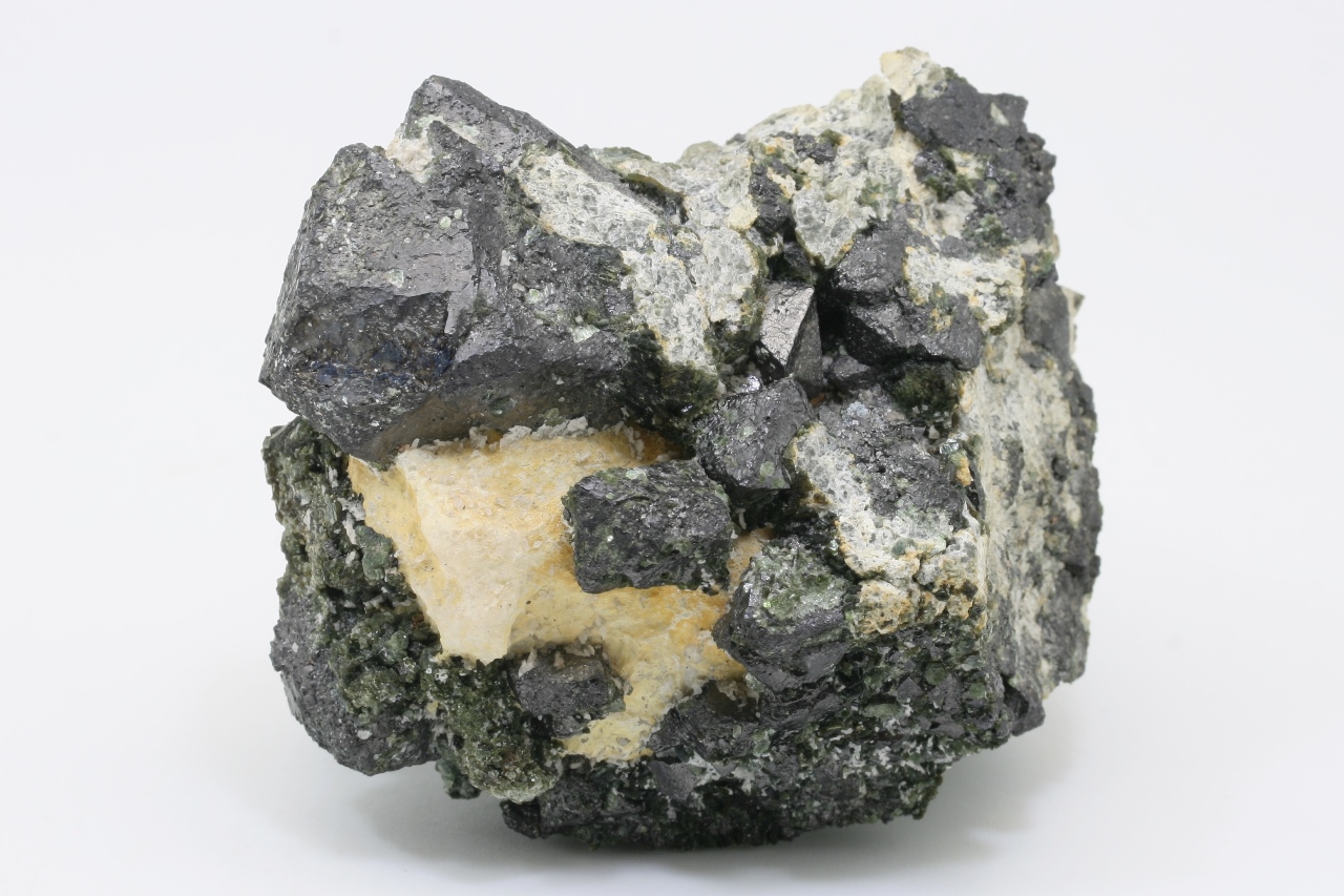 Magnetite - Image 5